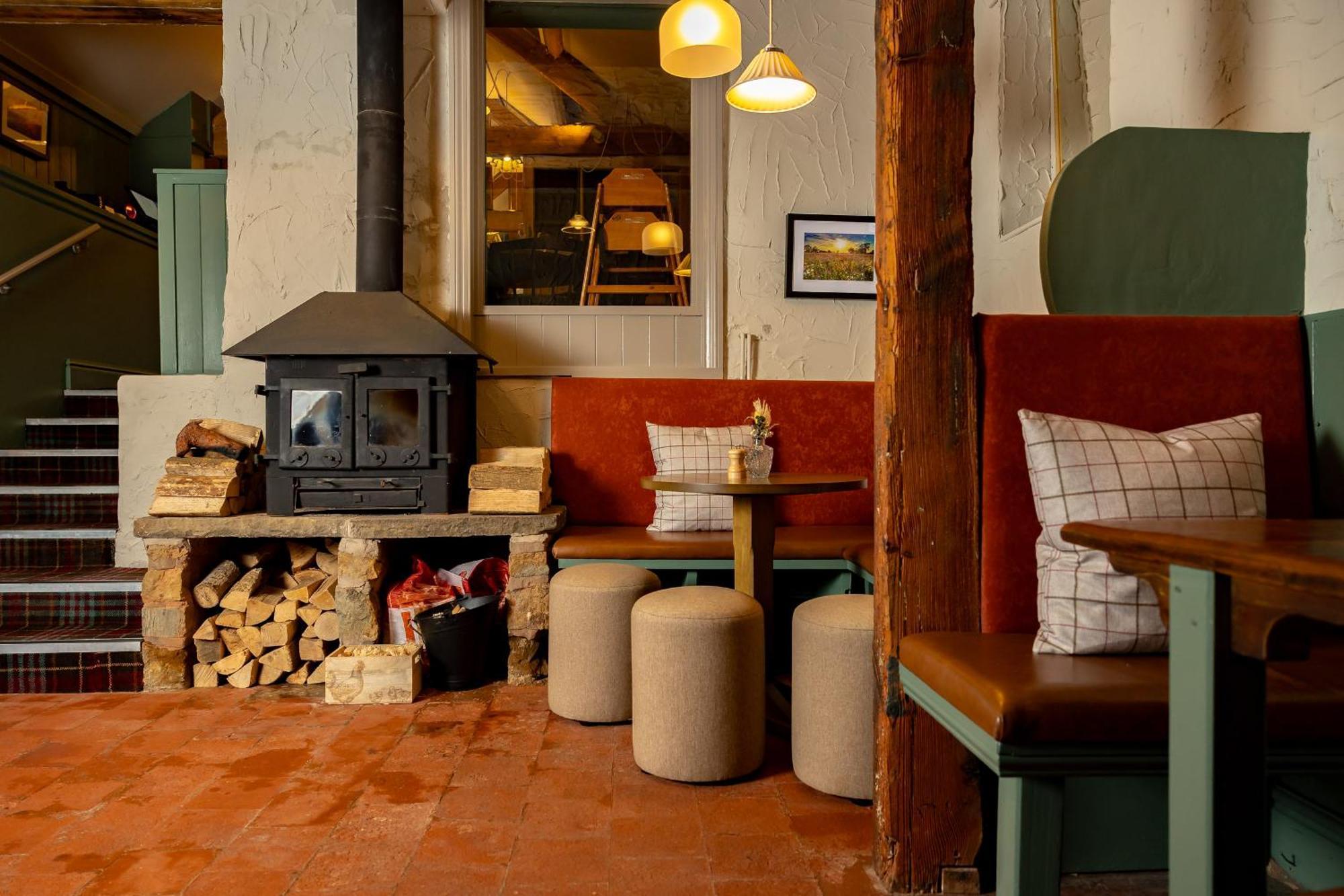 The Olde Coach House Inn Ashby Saint Ledgers Exterior foto