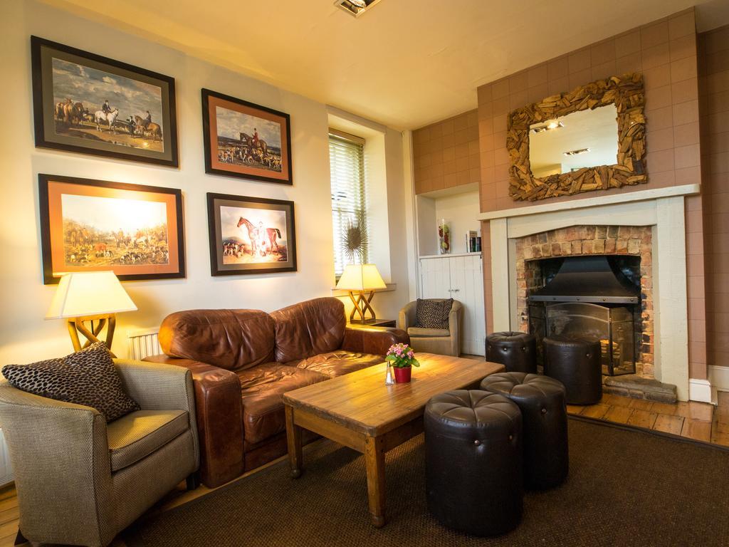 The Olde Coach House Inn Ashby Saint Ledgers Exterior foto