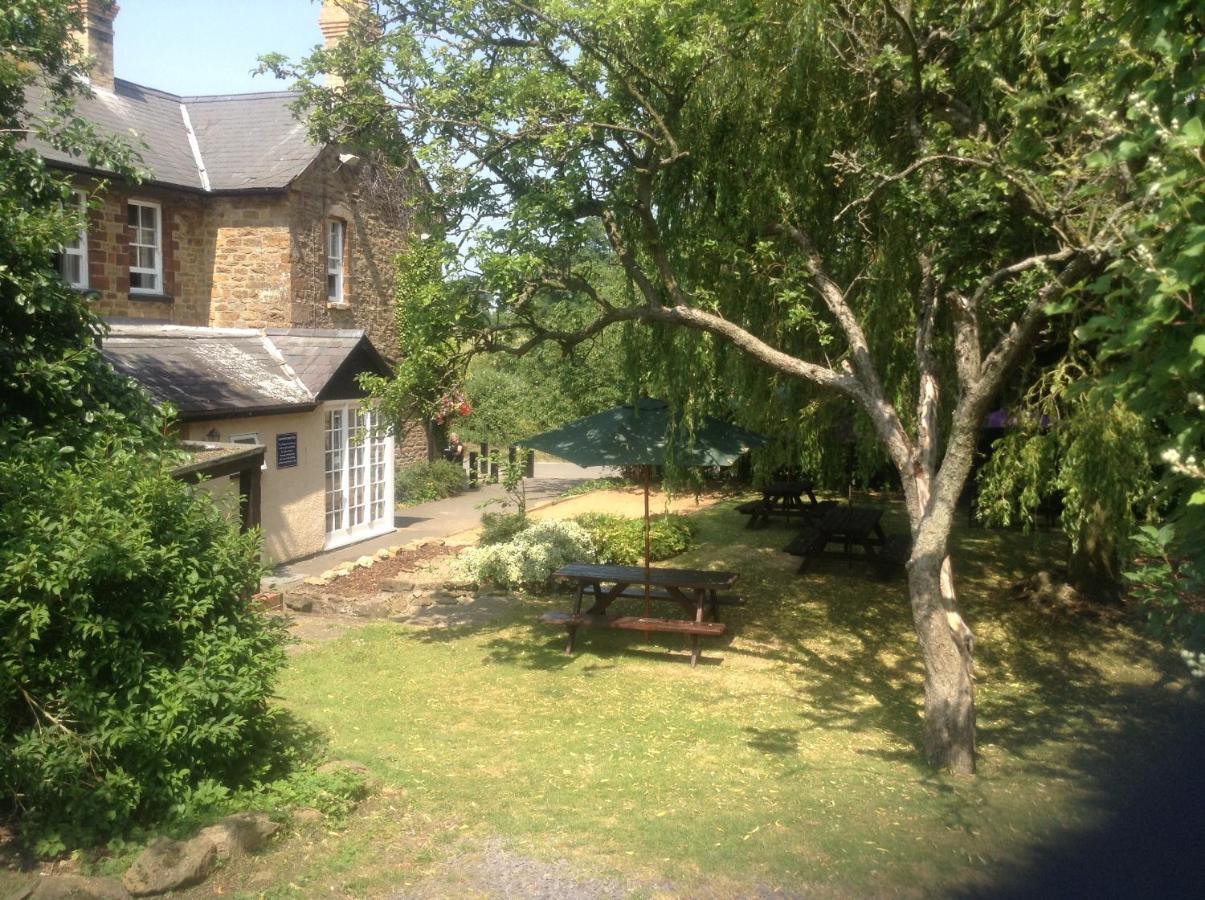 The Olde Coach House Inn Ashby Saint Ledgers Exterior foto