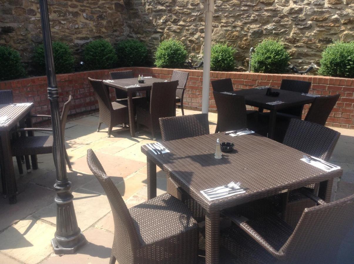 The Olde Coach House Inn Ashby Saint Ledgers Exterior foto